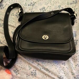Vintage Black Coach Rambler bag 9061
